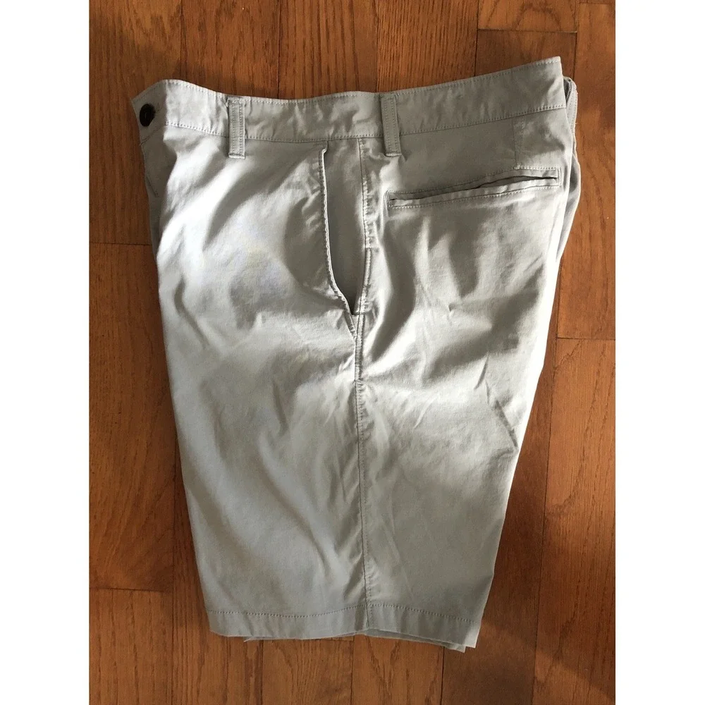 The North Face Shorts Mens Size 32 Gray 9